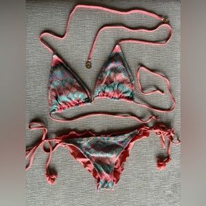 Luli Fama, Top Large and Medium Bottom